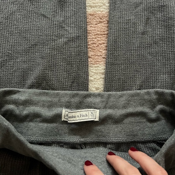 Abercrombie and fitch joggers/sweat pants/lounge pants - Picture 2 of 3